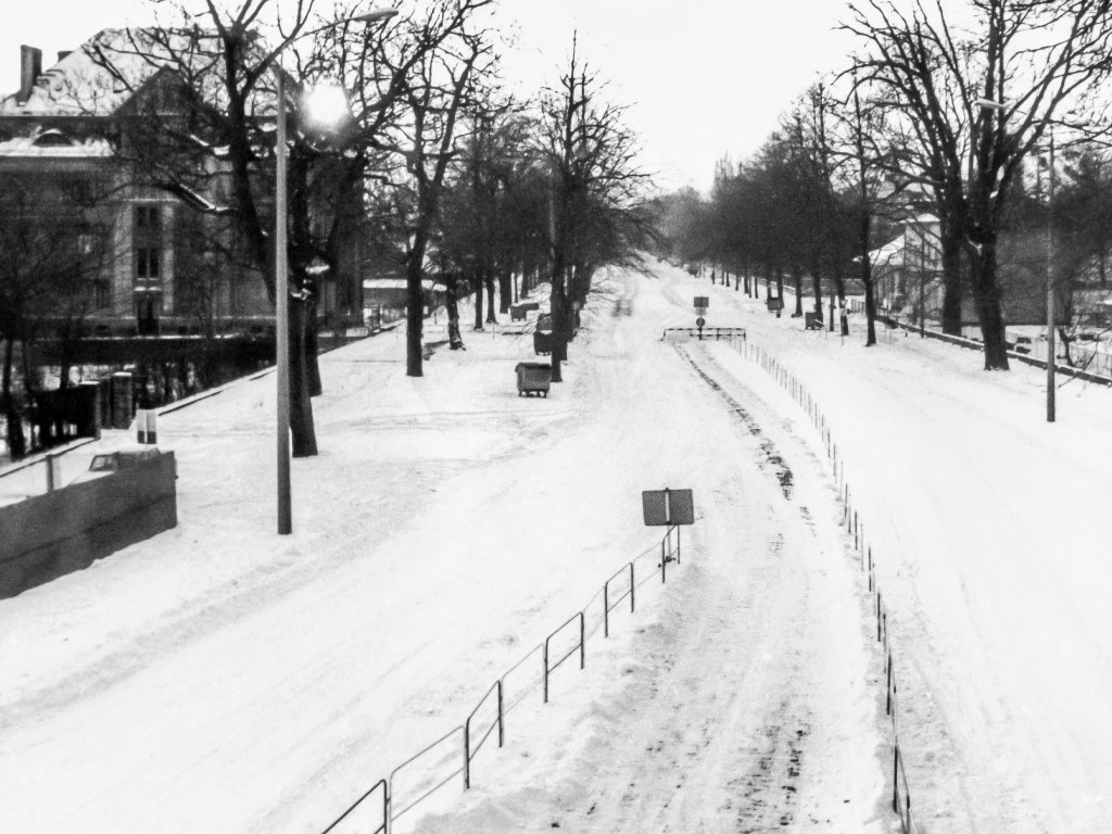 Zufahrt zur Glienicker Brücke aus Potsdam, Aufnahme 1980er Jahre