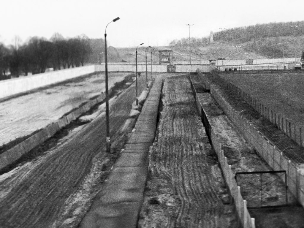 Grenzübergang Staaken/Heerstraße, Blickrichtung Süden, Aufnahme 1980er Jahre