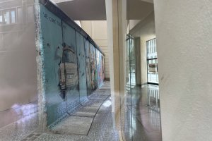 Reste der Hinterlandmauer im neuen Geb&auml;udekomplex des Bundesumweltministeriums