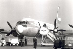 Flughafen Berlin-Tegel: Zwei DDR-Bürger zwingen eine polnische Verkehrsmaschine zur Landung.