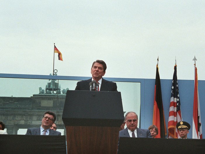 Ronald Reagan vor dem Brandenburger Tor, 12. Juni 1987
