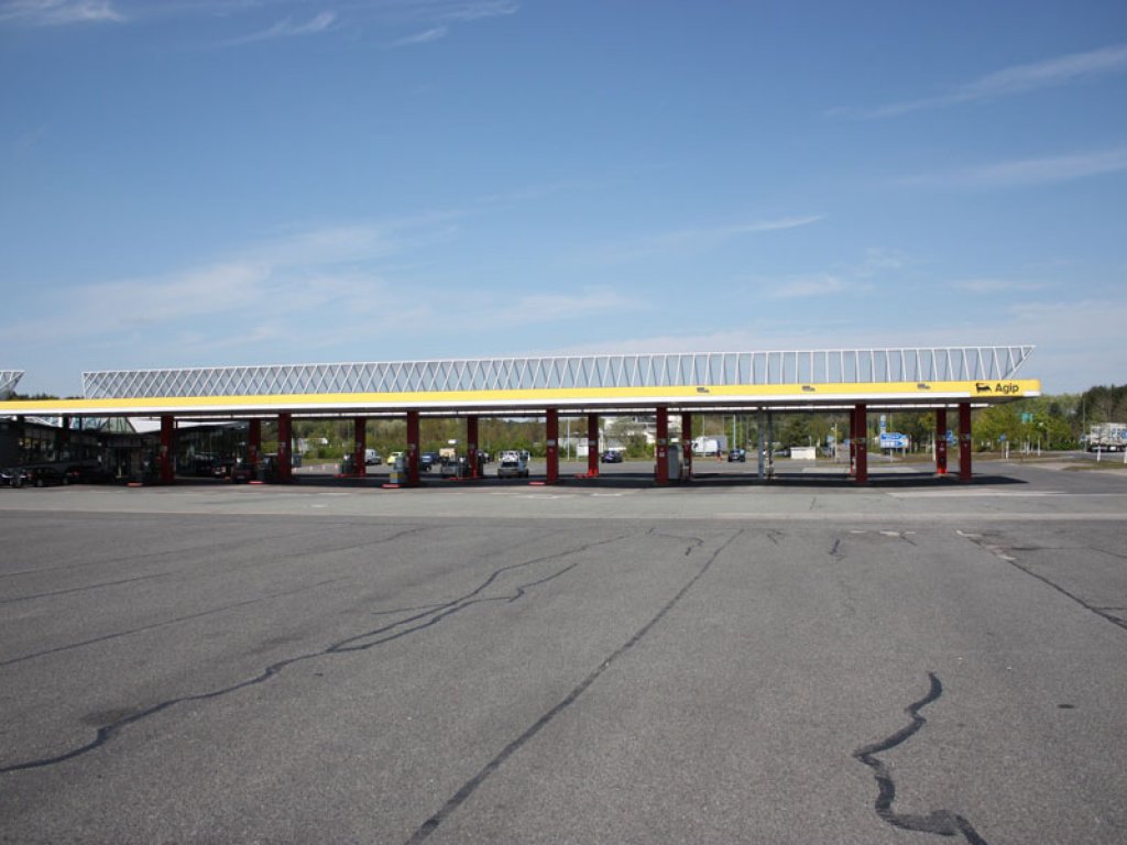 Kontrollboxen auf dem Territorium des DDR-Grenzübergangs Stolpe; Aufnahme 2015