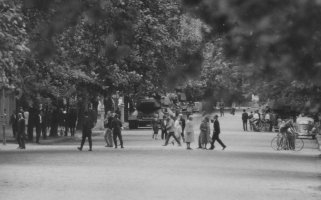 Panzer als zweite Sicherungsstaffel, um Durchbrüche von Ost-Berlinern an die Sektorengrenze zu verhindern, 13. August 1961