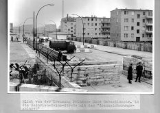 Klaus Brueske, shot dead at the Berlin Wall: West Berlin police photo of the Heinrich-Heine-Strasse border crossing [April 18, 1962]