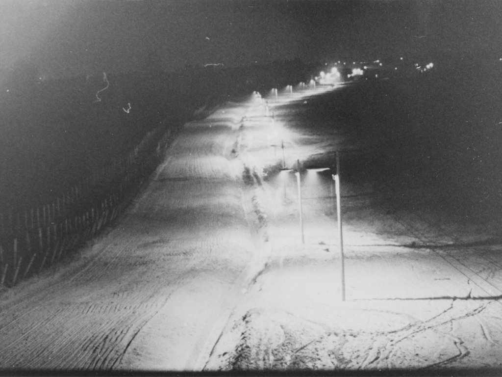 Joachim Mehr, shot dead at the Berlin Wall: MfS photo of lit-up death strip between Hohen Neuendorf (Oranienburg county district) and Berlin-Reinickendorf [Dec. 3, 1964]