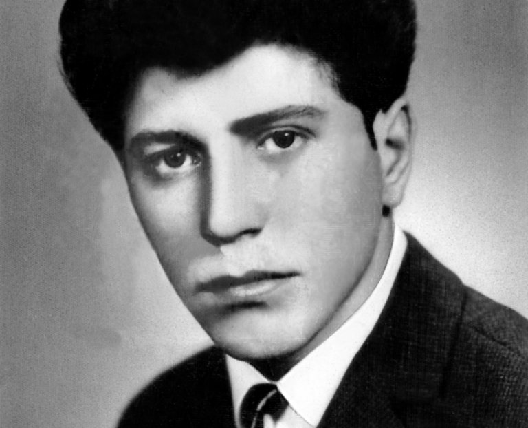 Michael Kollender: born on February 19, 1945, shot dead at the Berlin Wall on April 25, 1966 while trying to escape