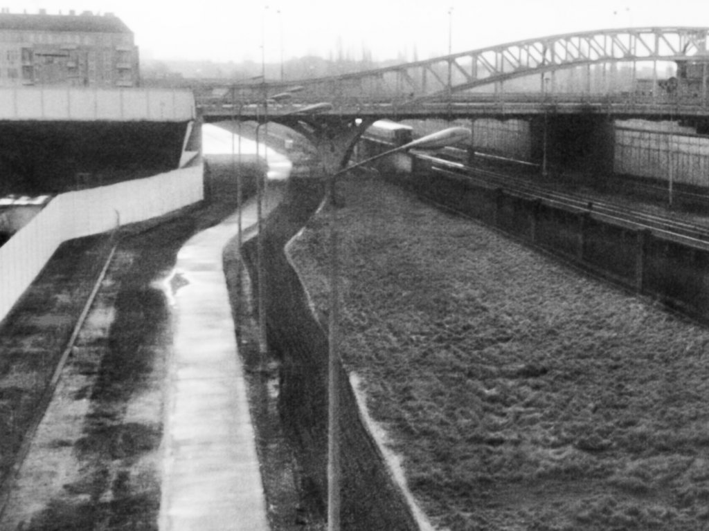 Blick auf die Bösebrücke (Bornholmer Straße), Richtung Süden, Aufnahme 1980er Jahre