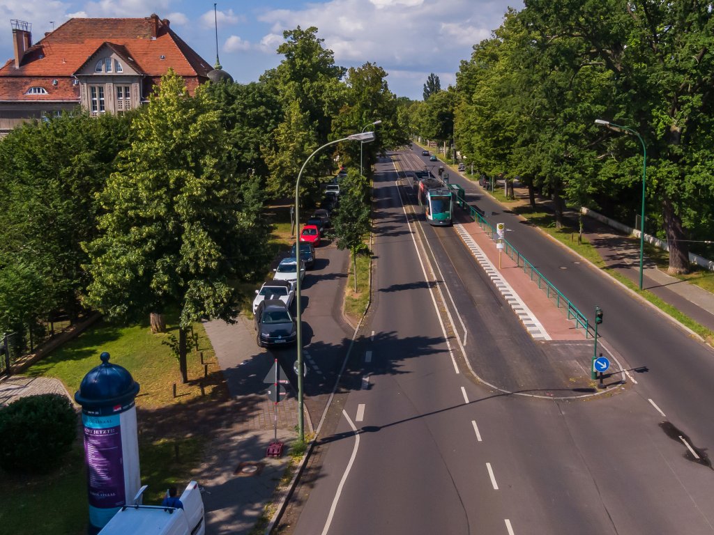 Zufahrt zur Glienicker Brücke aus Potsdam