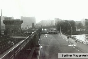 Die Oberbaumbrückein den 1980er Jahren