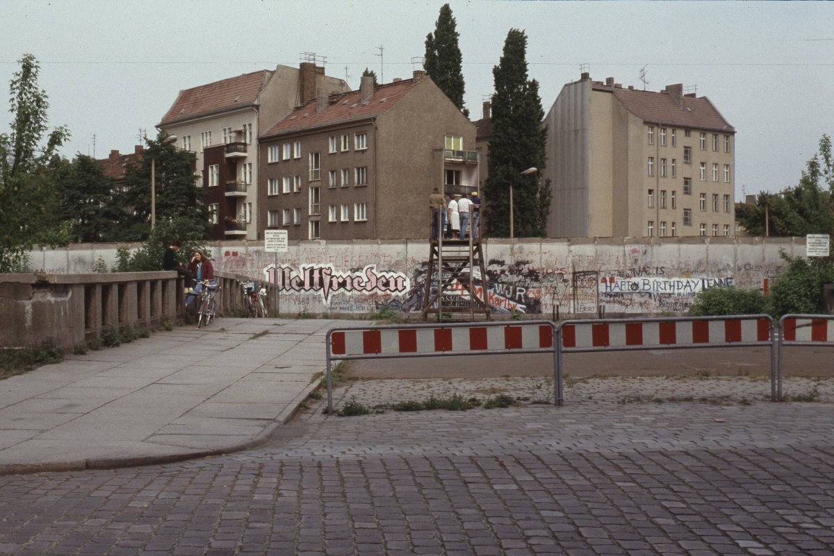 Die Westseite der Lohmühlenbrücke