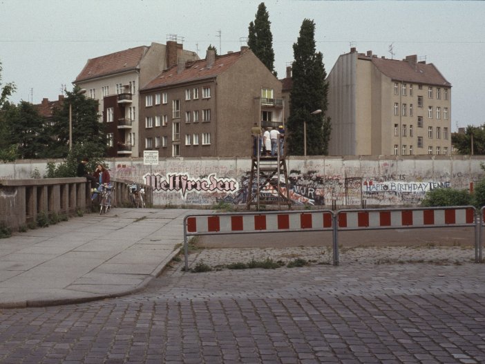 Die Westseite der Lohmühlenbrücke